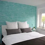 Moderne 3-zimmer Maisonettewohnung In Der By Interhome شقة *