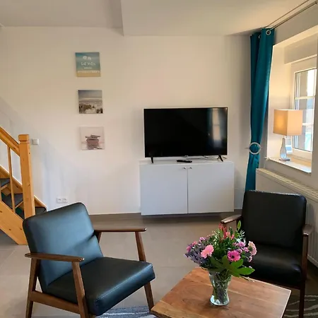Moderne 3-zimmer Maisonettewohnung In Der By Interhome Apartmán