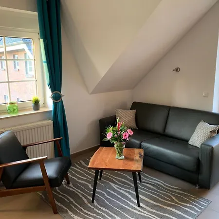 Moderne 3-zimmer Maisonettewohnung In Der By Interhome Apartmán